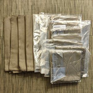 Calvin Klein NWT BUNDLE Of 12 Cloth Napkins